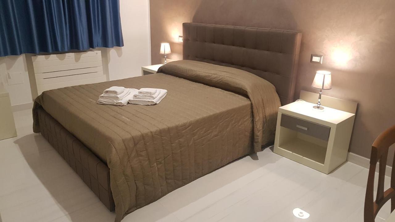Madigans Rooms Bed&Breakfast レッチェ エクステリア 写真